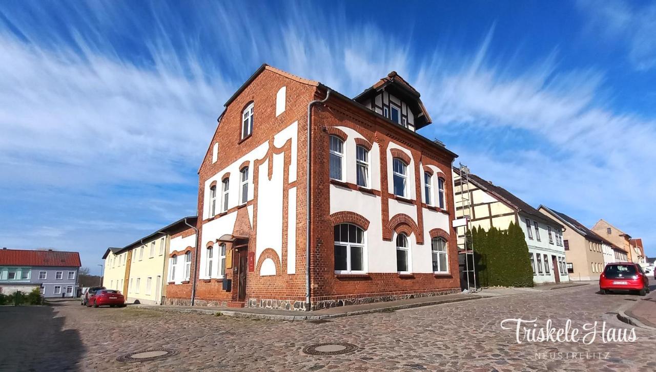 Triskele Haus - Oekologisches Gaestehaus Der Heilstaette Strelitz Neustrelitz Bagian luar foto